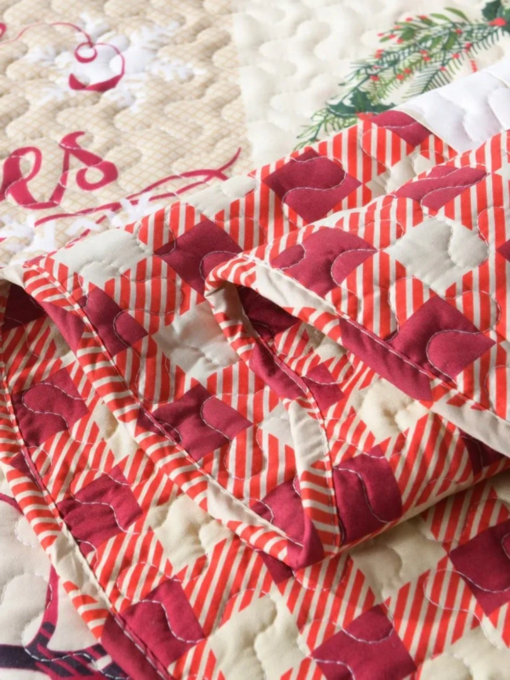 Red Christmas Plaid 3 piece queen Quilted Bedding Set